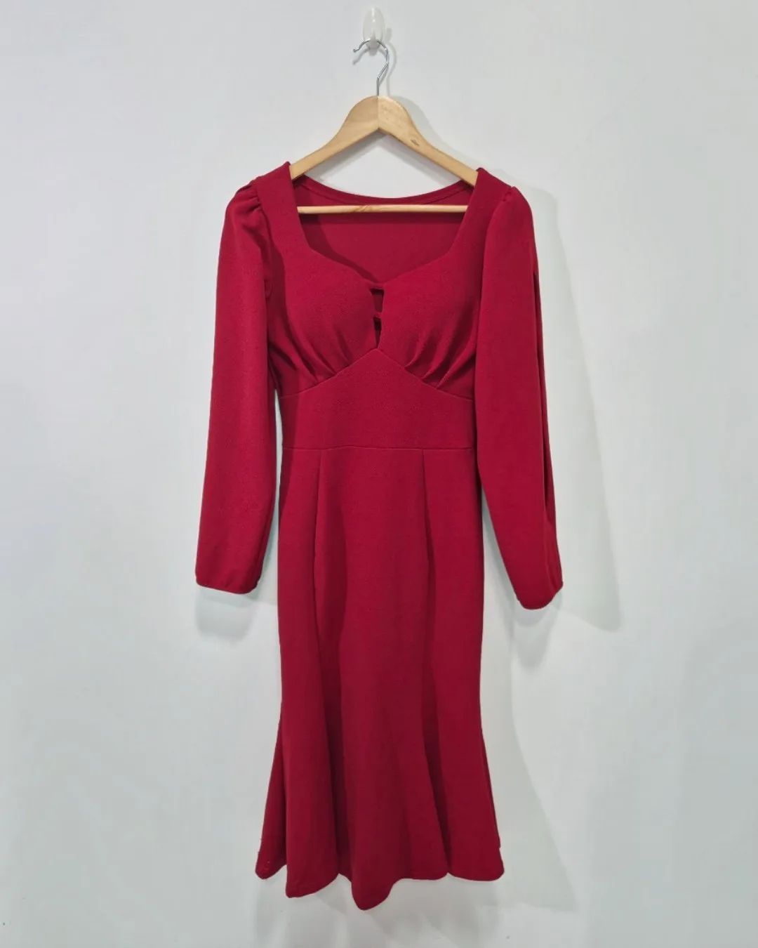 Vestido Midi Vermelho Manga Longa