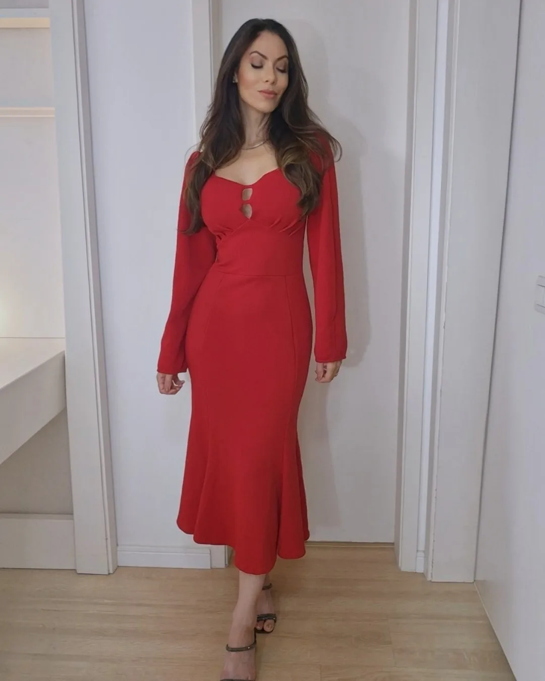 Vestido Midi Vermelho Manga Longa